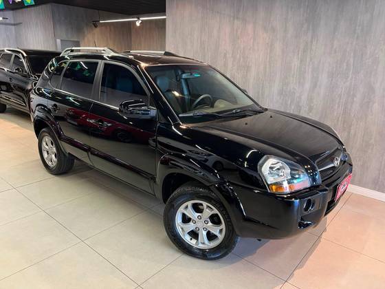 HYUNDAI TUCSON 2.0 MPFI GLS BASE 16V 143CV 2WD FLEX 4P AUTOMÁTICO HYUNDAI TUCSON 2.0 MPFI GLS BASE 16V 143CV 2WD FLEX 4P AUTOMÁTICO
